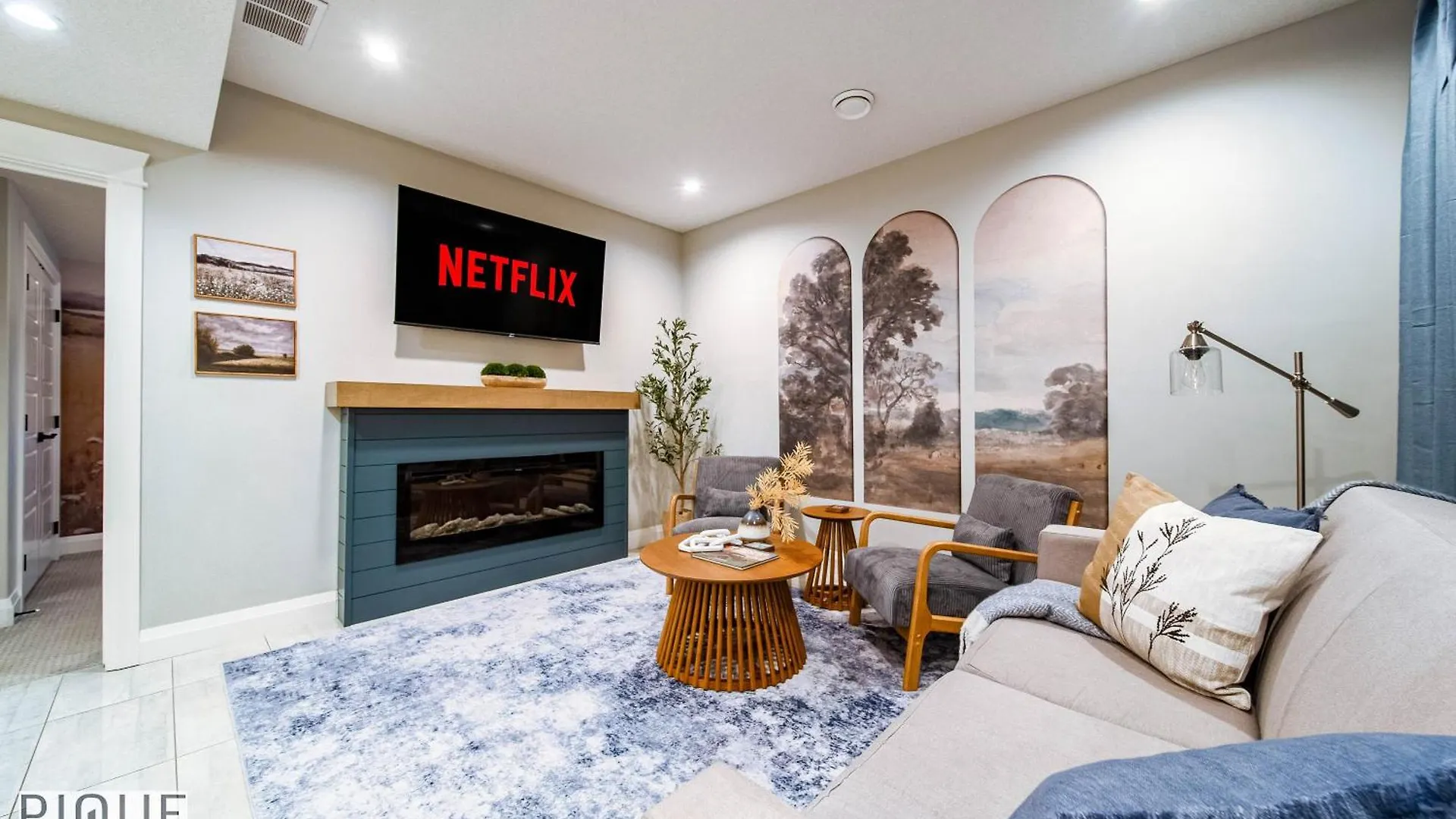 Chic Retreat With Hot Tub - King Bed - Fireplace - Wem Edmonton Apartman